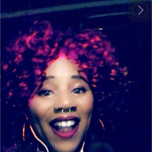 Meet your Posher, Pamela